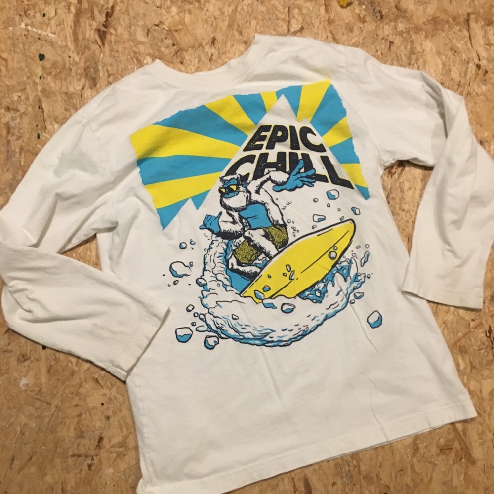 💥winter clearout! 25% off💥 Yeti long sleeve tee